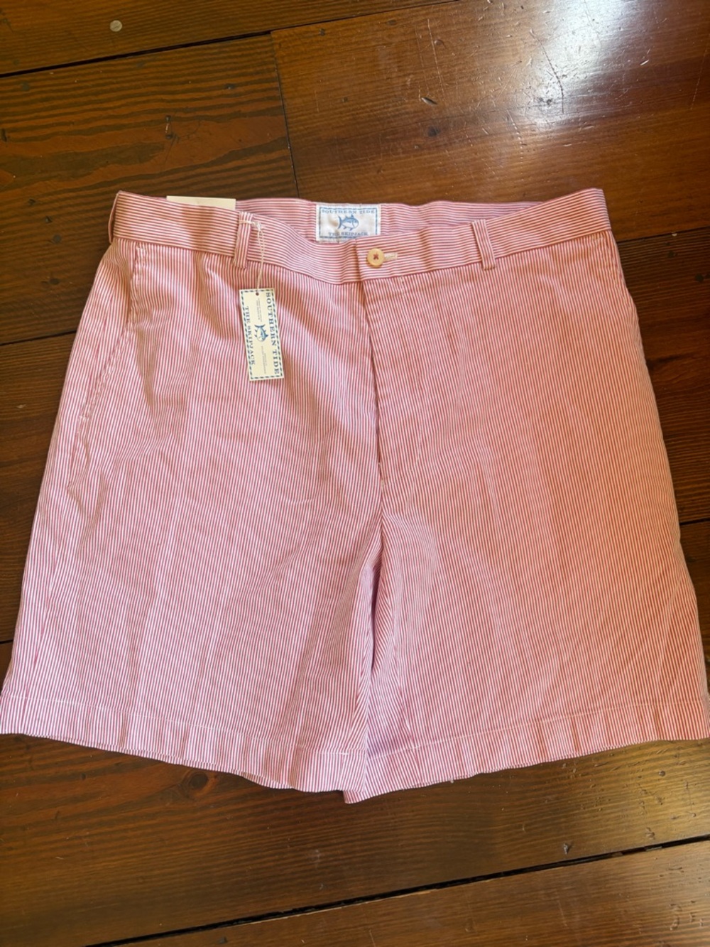 NWT Southern Tide Seersucker Stripe Shorts in Red Snapper size 38